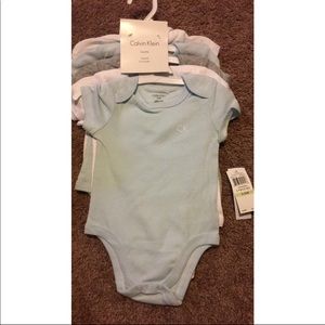 Calvin Klein onesies 5 pack